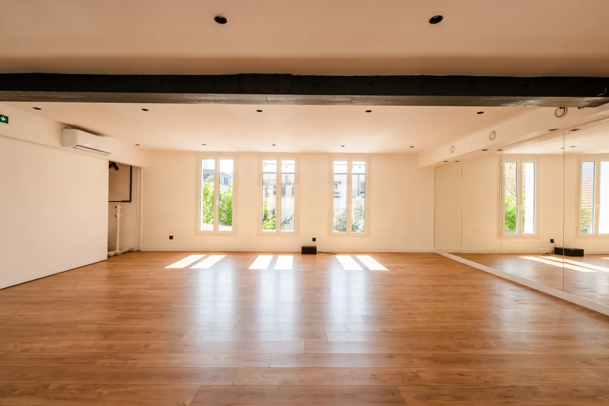 Cours collectif de yoga dans l'espace d&eacute;di&eacute; Maison du Peps